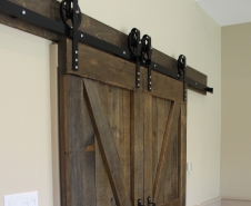 Double-Z-Braced-Byparting-Barn-Doors